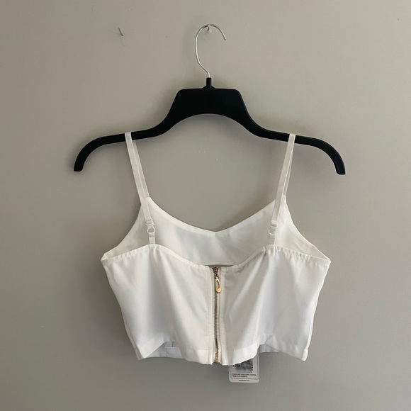 BRAND NEW! Chic cropped tank top with zipper back! - Picture 2 of 5